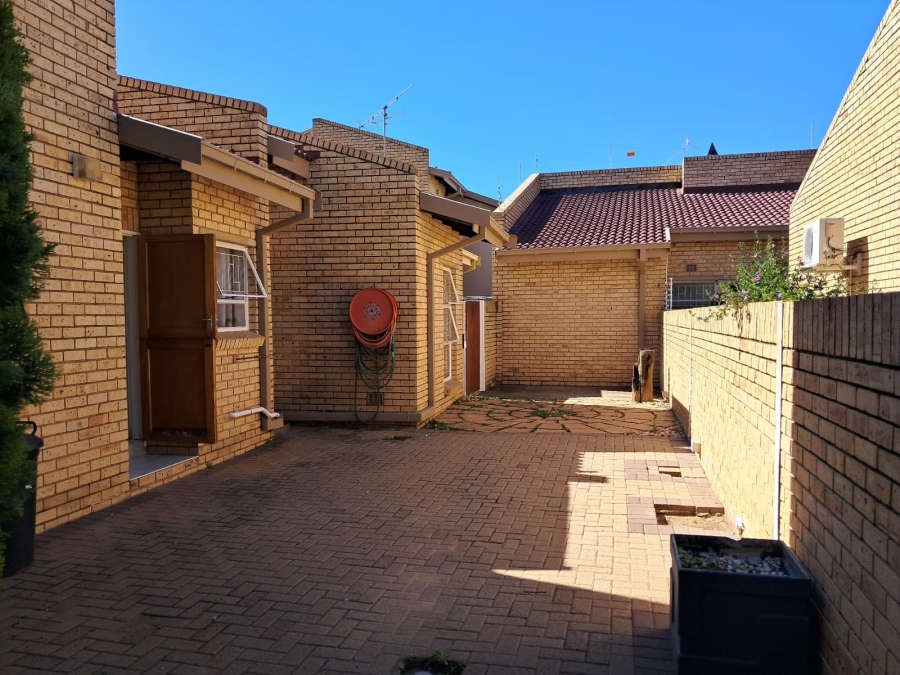 3 Bedroom Property for Sale in Flamingo Park Free State